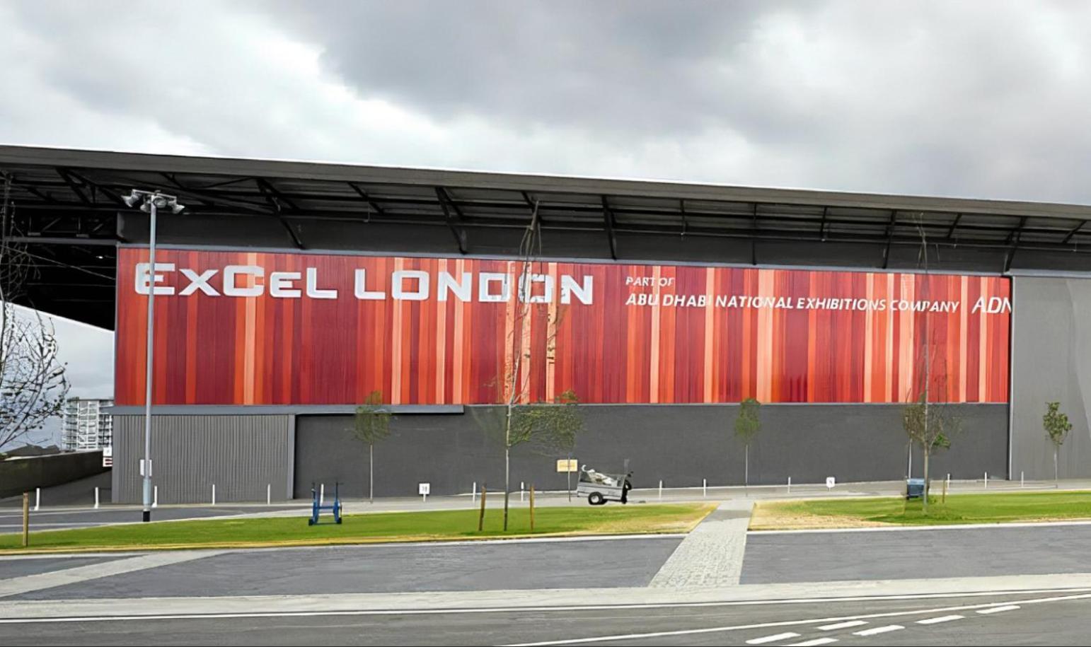 Apartment Canary Wharf - Spacious Near Excel Exhibition Centre, O2 Arena, Airport, Free Parking & Wifi *